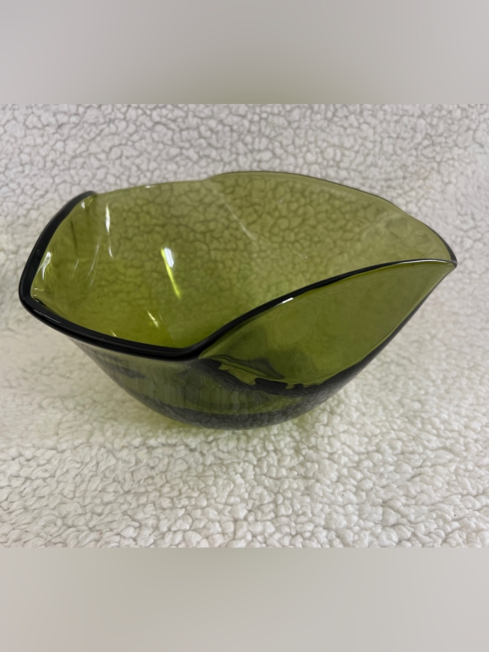 Anchor Hocking Green Glass Scalloped Curves Chip Bowl Vintage MCM, 1960s